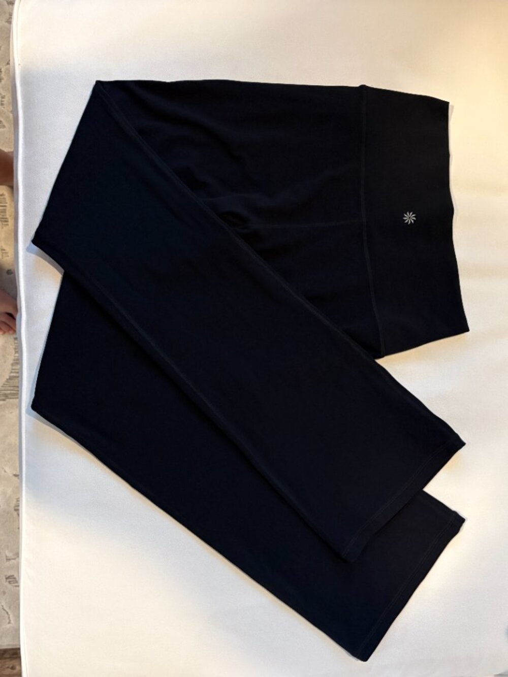 PREMIUM ACTIVEWEAR BUNDLE: Lululemon & Athleta Leggings/Flares - Size 8/M - Picture 4 of 6